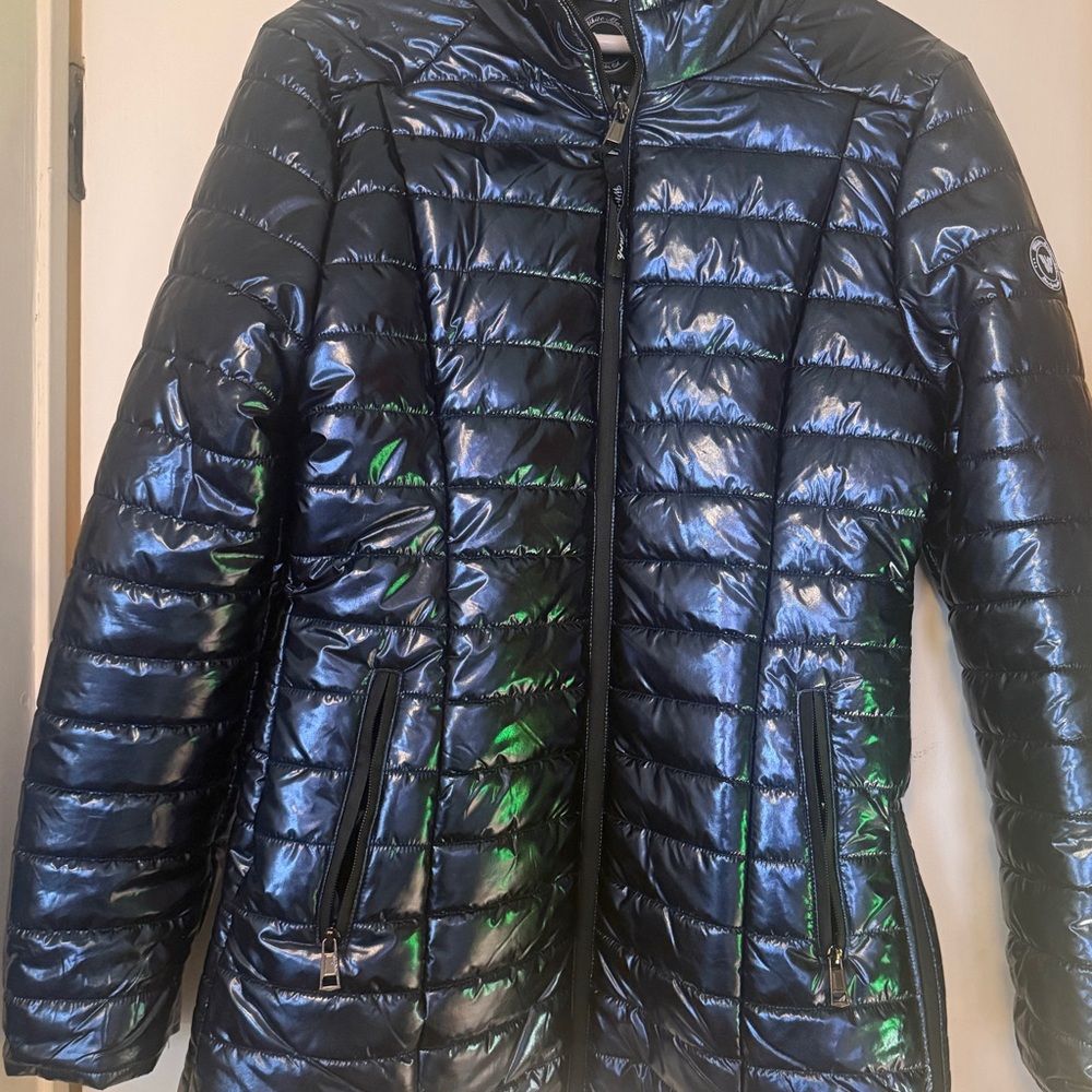White Mark Iridescent Black Quilted Puffer Jacket